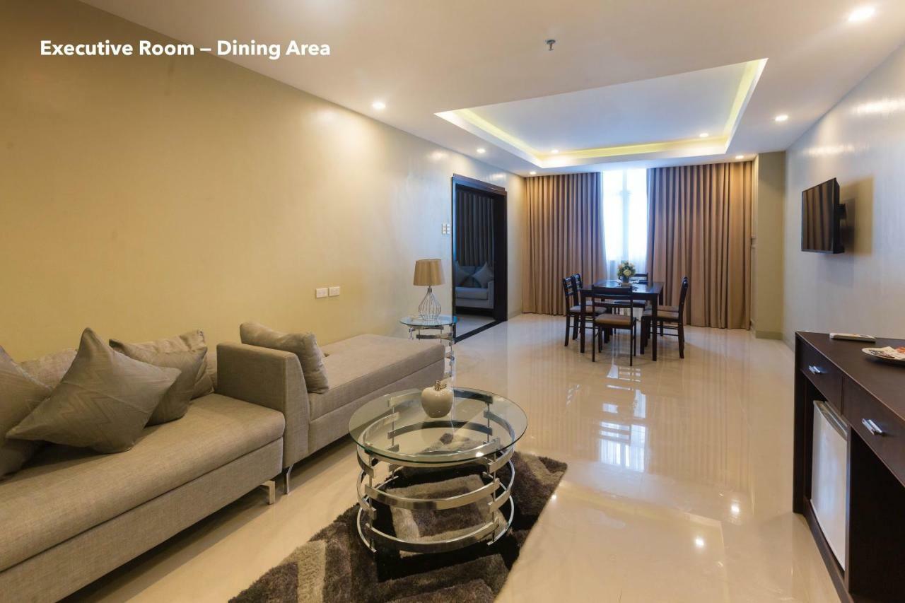 Iloilo Gateway Hotel And Suites Pavia Экстерьер фото